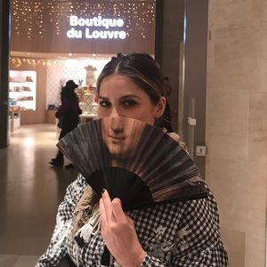 Meet your Posher, Janesa